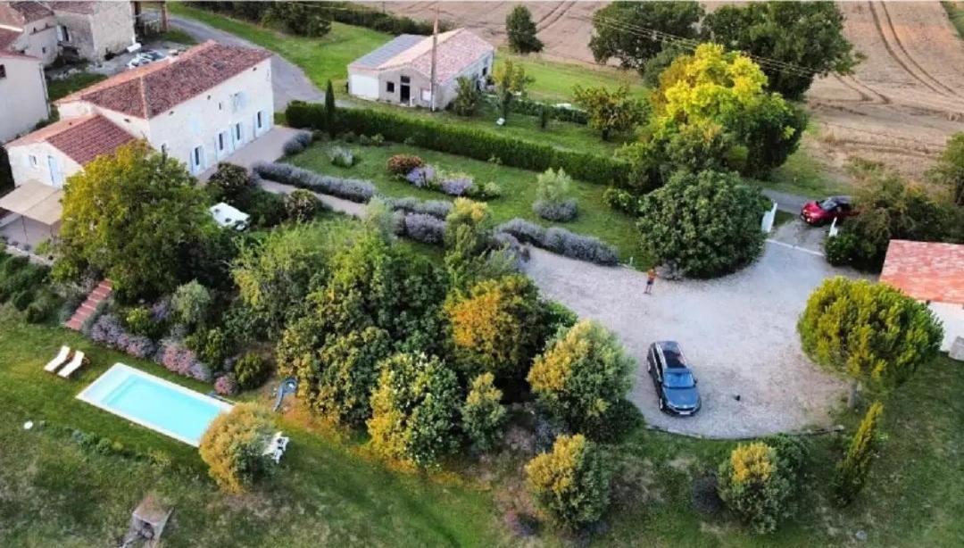 La Bastide Bed and Breakfast Lamillarié Exteriör bild
