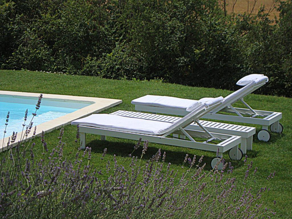 La Bastide Bed and Breakfast Lamillarié Exteriör bild